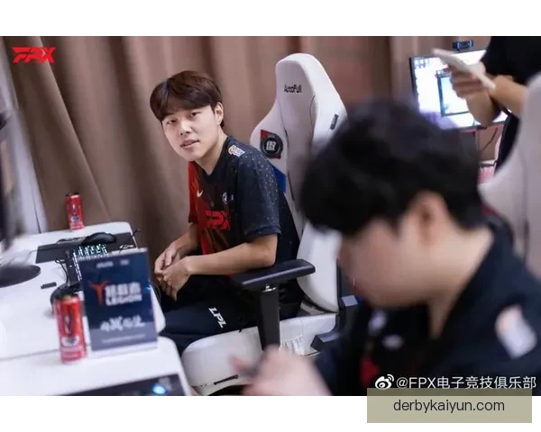 曹圭成国家队近期表现稳定，备受关注状态回暖。