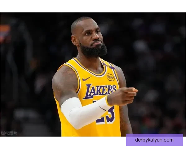 詹姆斯比赛阅读能力持续提升，赛场决策表现稳健